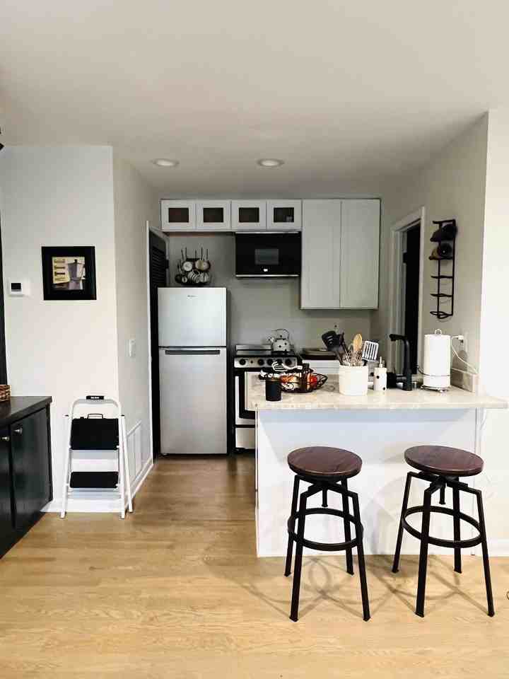 1550 Spalding Dr - Photo 2 of 11