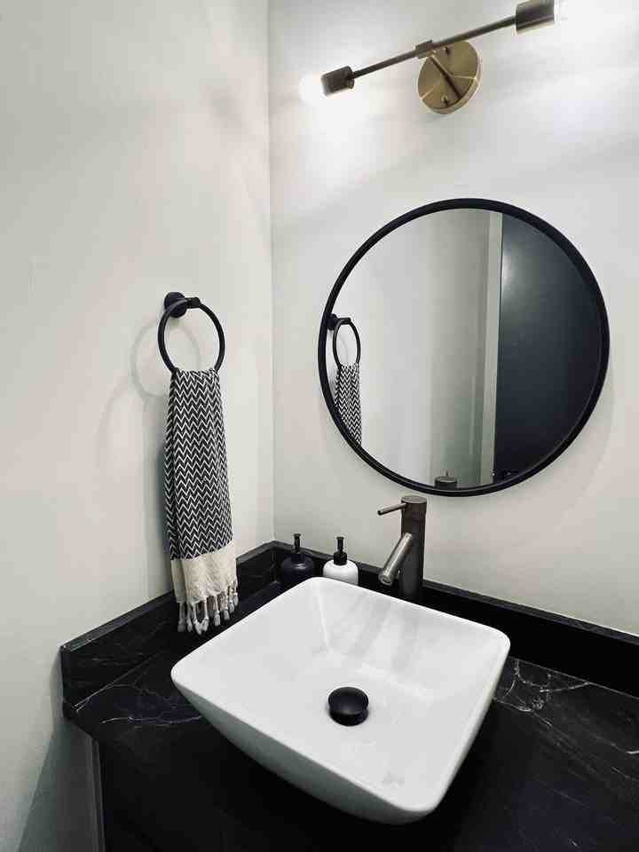 1550 Spalding Dr - Photo 3 of 11