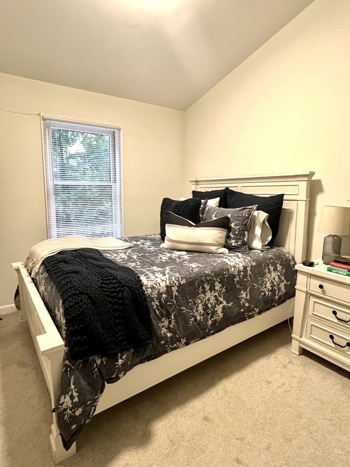 1550 Spalding Dr - Photo 4 of 11