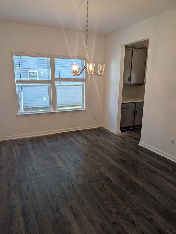 1143 Links Crossing Dr - Photo 2 of 17