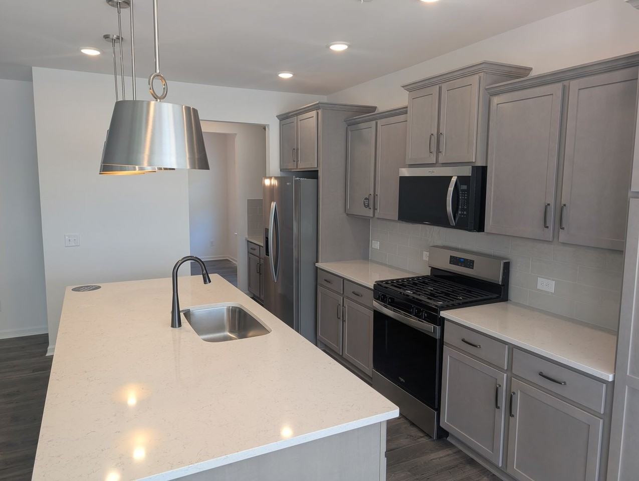 1143 Links Crossing Dr - Photo 3 of 17