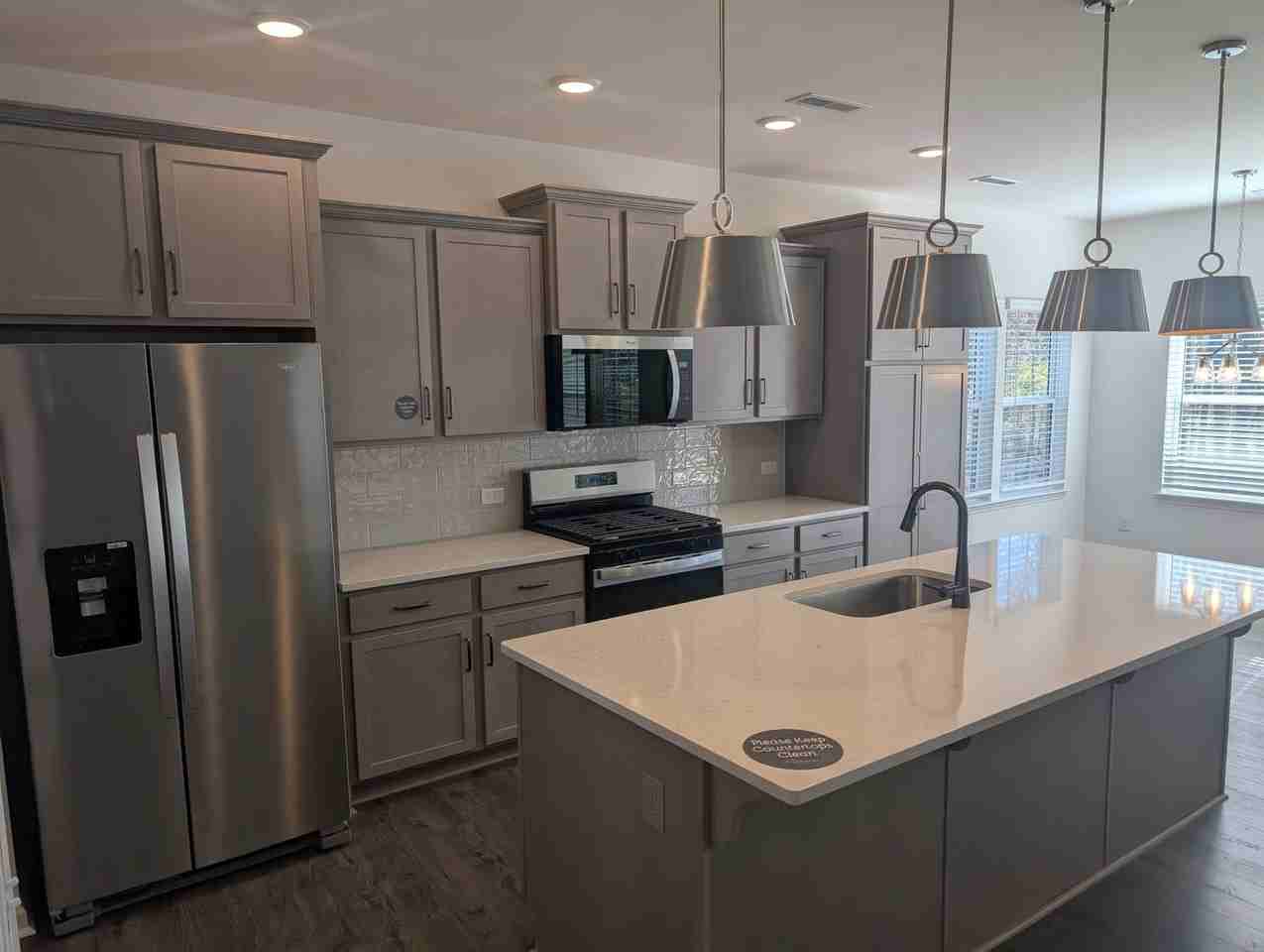 1143 Links Crossing Dr - Photo 4 of 17