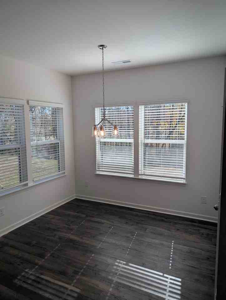 1143 Links Crossing Dr - Photo 6 of 17