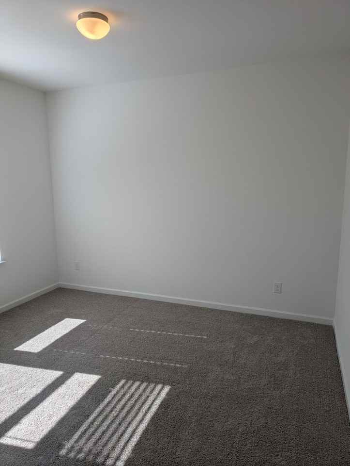 1143 Links Crossing Dr - Photo 7 of 17