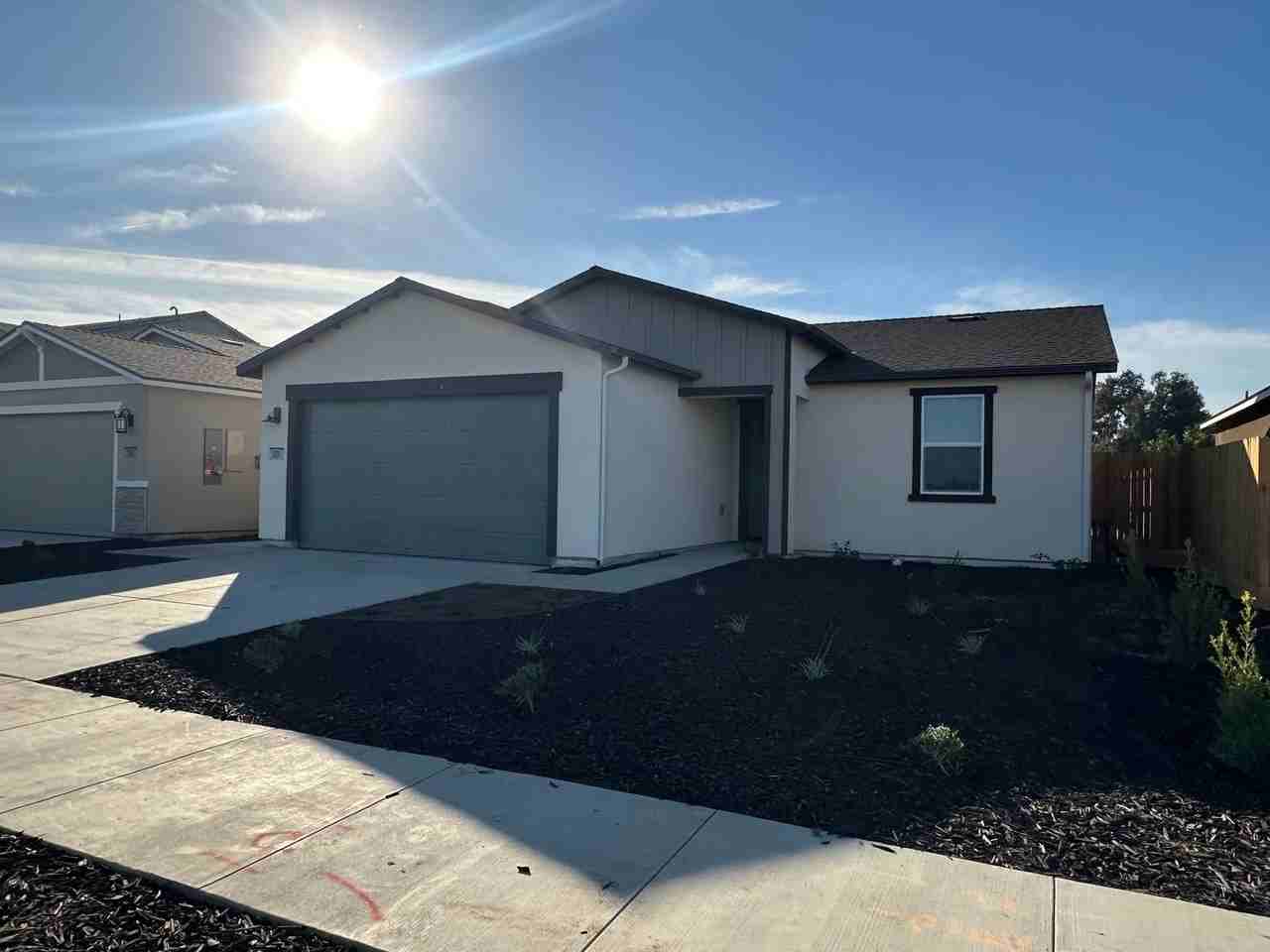 2231 N Julieann St - Photo 4 of 24