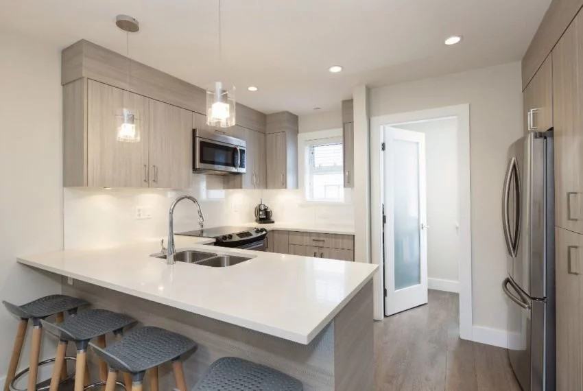 6010 Prince Edward Street - Photo 3 of 10