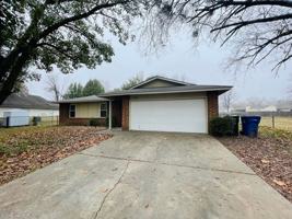 featured image of 1304 North Narcissus Avenue