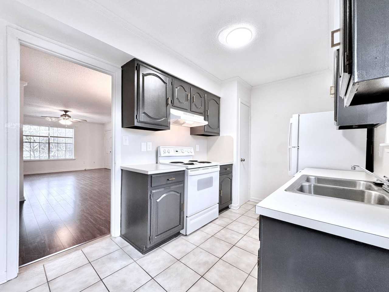 1701 Lobdell Avenue #53 - Photo 7 of 24