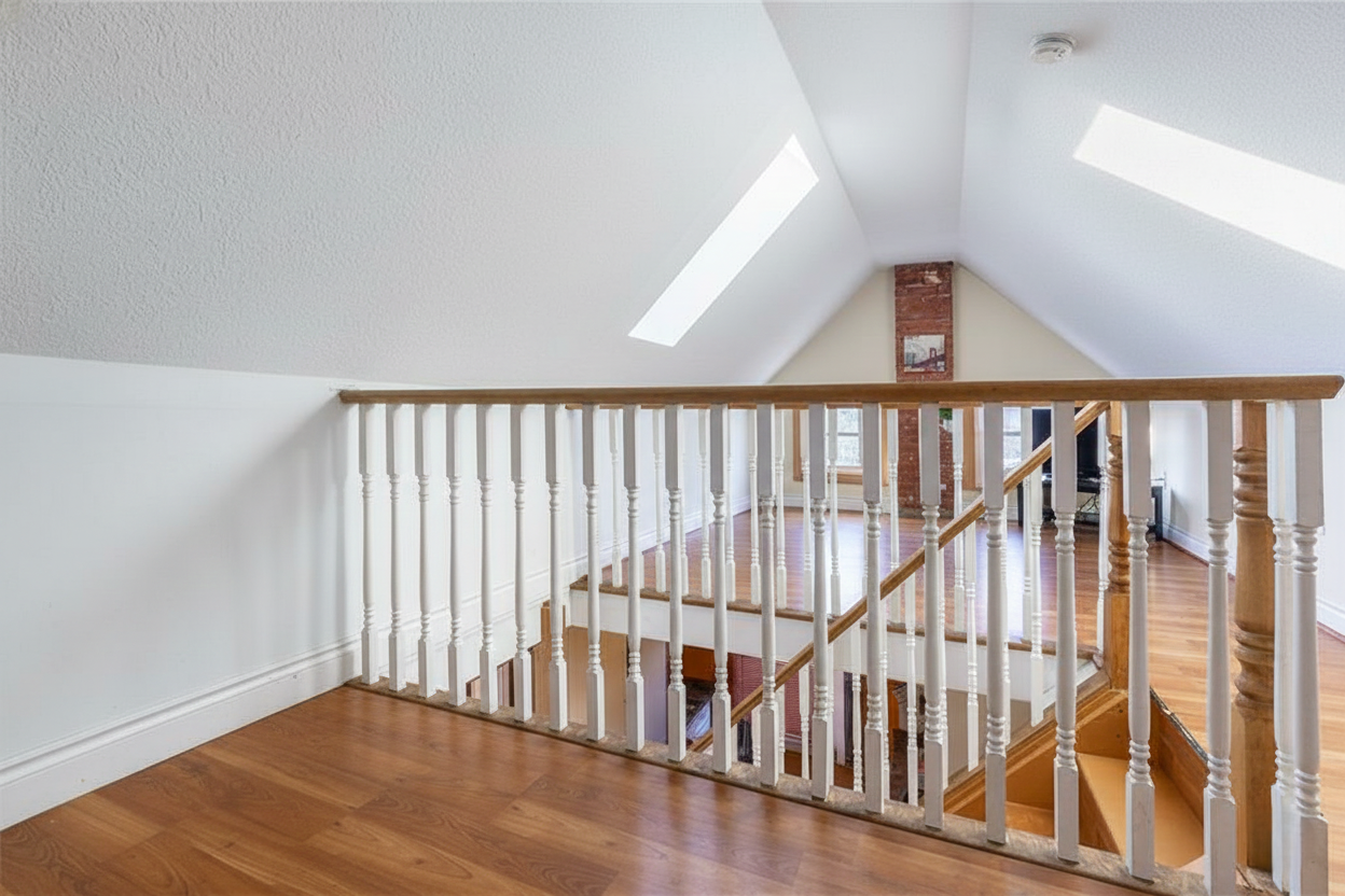 231 Rosslyn Avenue North #2 - Photo 6 of 19