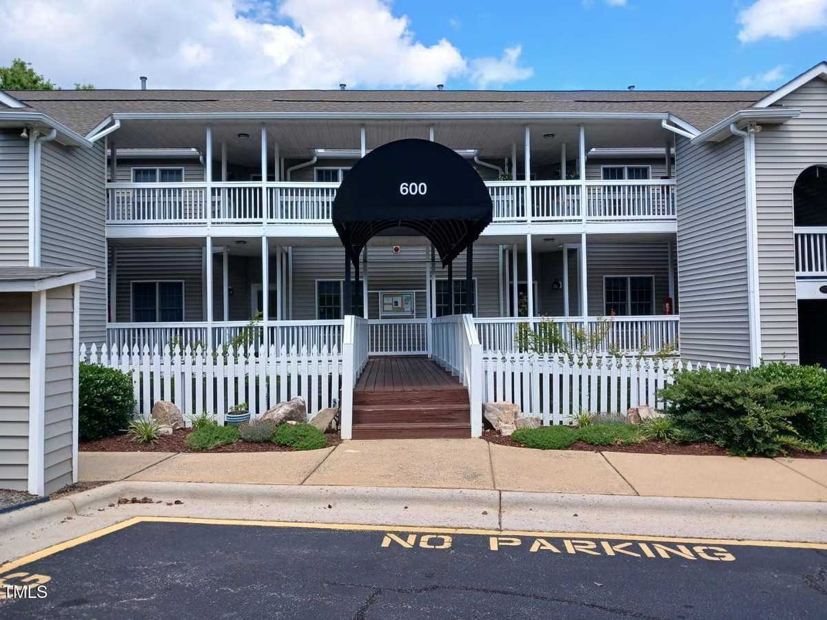 631 Springfork Dr - Photo 4 of 28