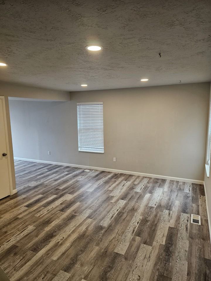 3488 West 3195 South - Photo 3 of 11