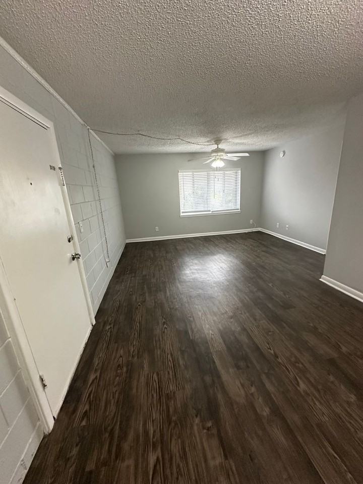 402 Lower 8th Ave S #6 - Photo 7 of 7