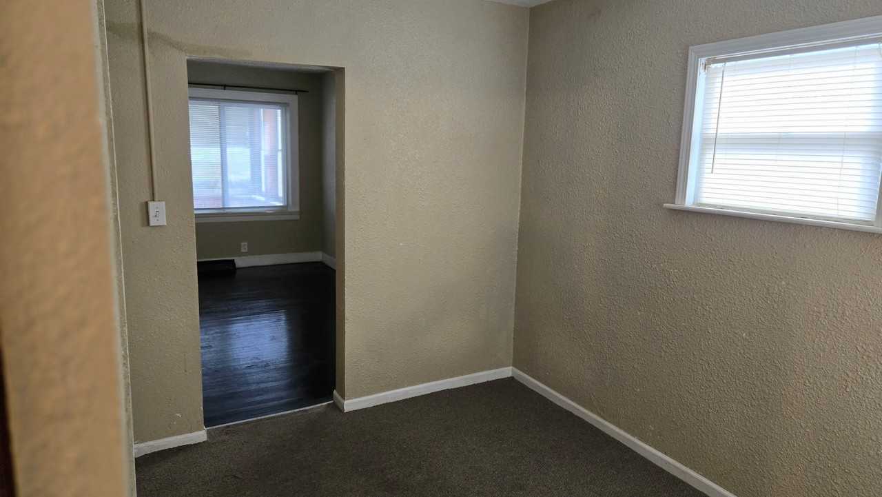 5304 Woodward St #NA - Photo 4 of 11