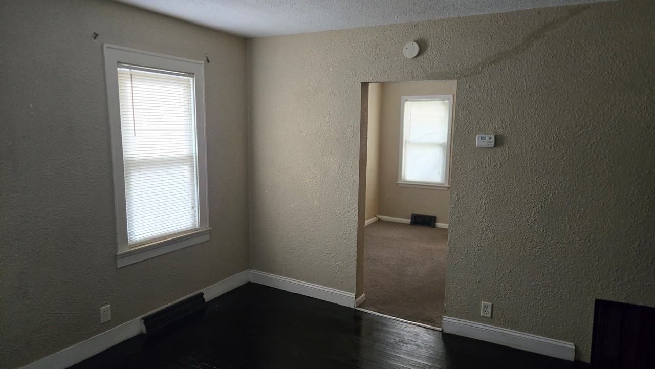 5304 Woodward St #NA - Photo 5 of 11