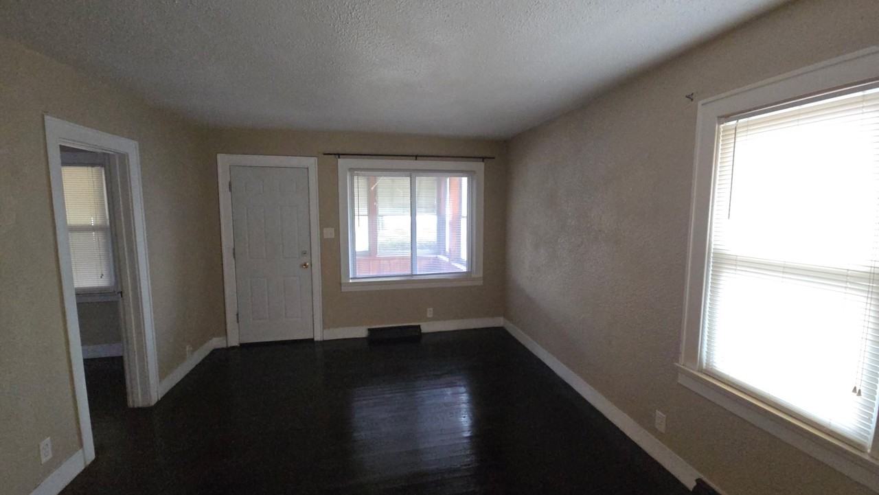 5304 Woodward St #NA - Photo 6 of 11