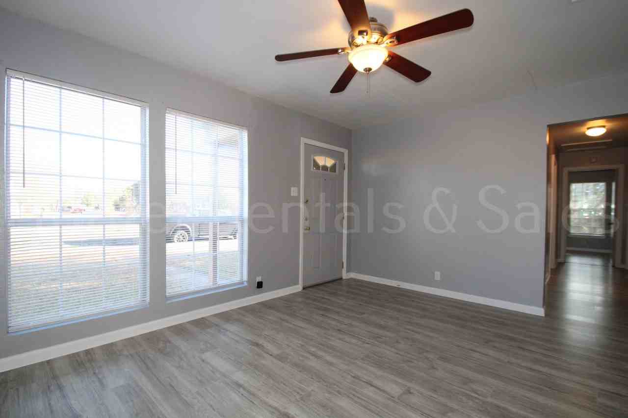 1210 Culp Ave - Photo 5 of 26