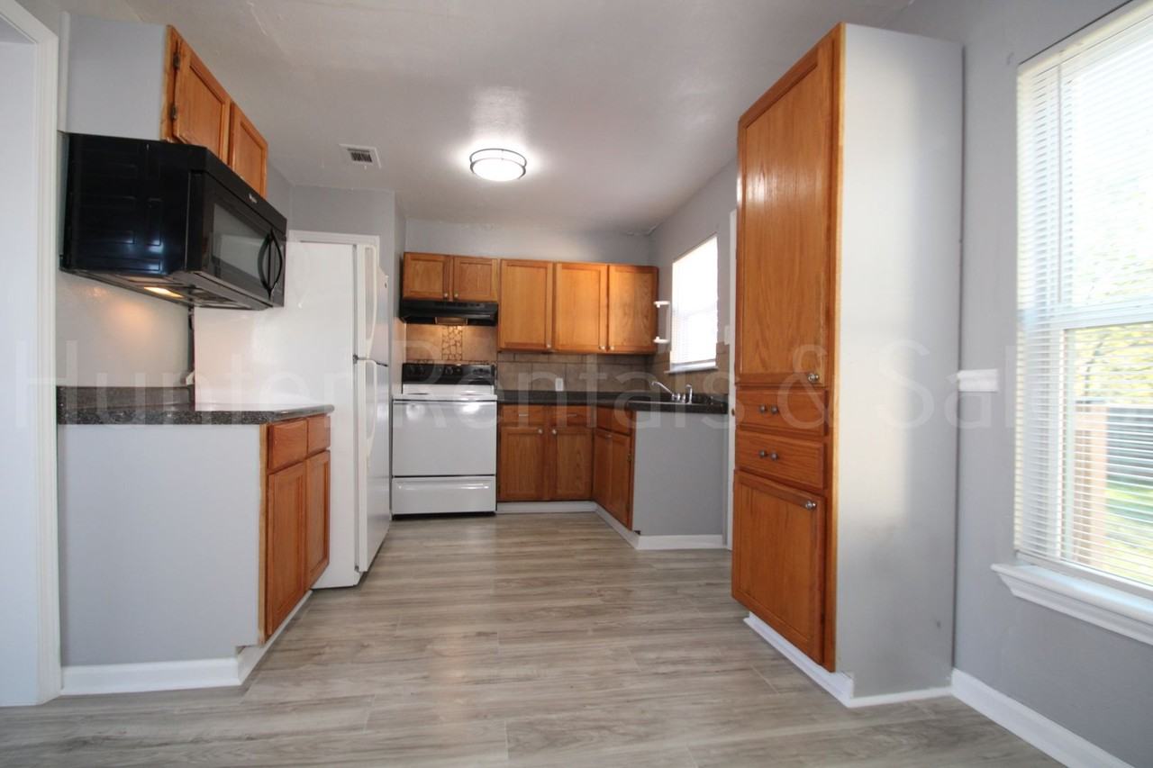 1210 Culp Ave - Photo 7 of 26