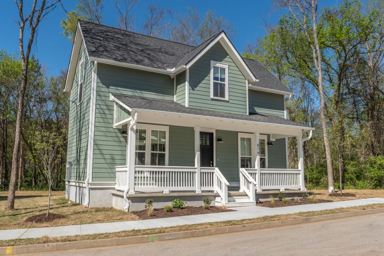 879 S Waxflower Ave - Photo 2 of 16