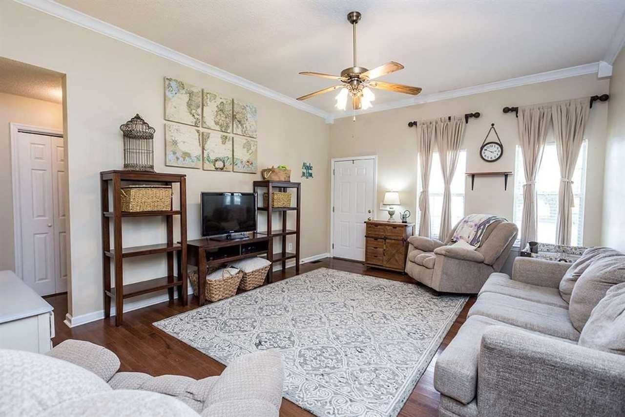 1147 Harvest Glen Drive Northwest - Photo 2 of 13