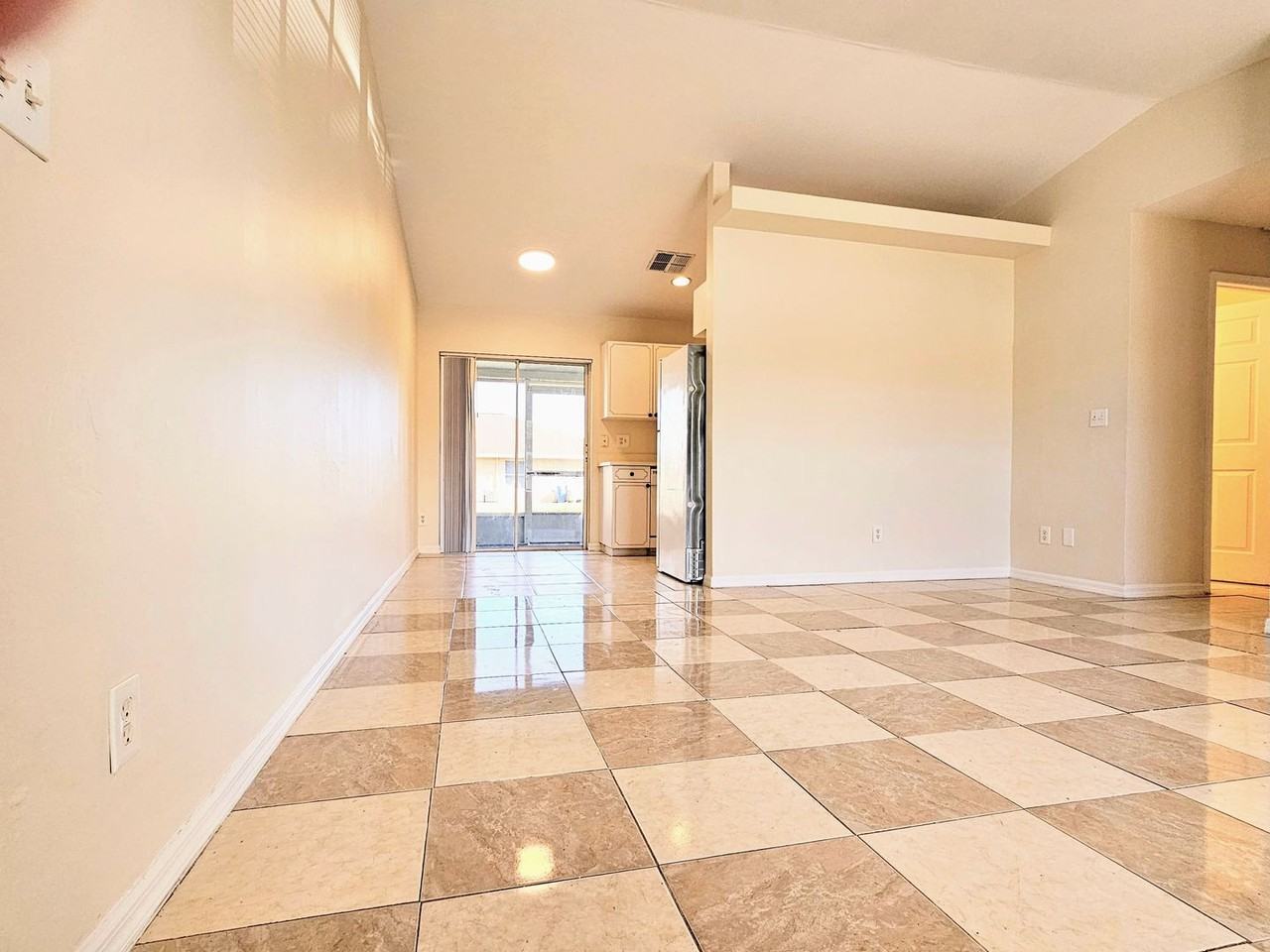 4916 Leonard Blvd S - Photo 3 of 17