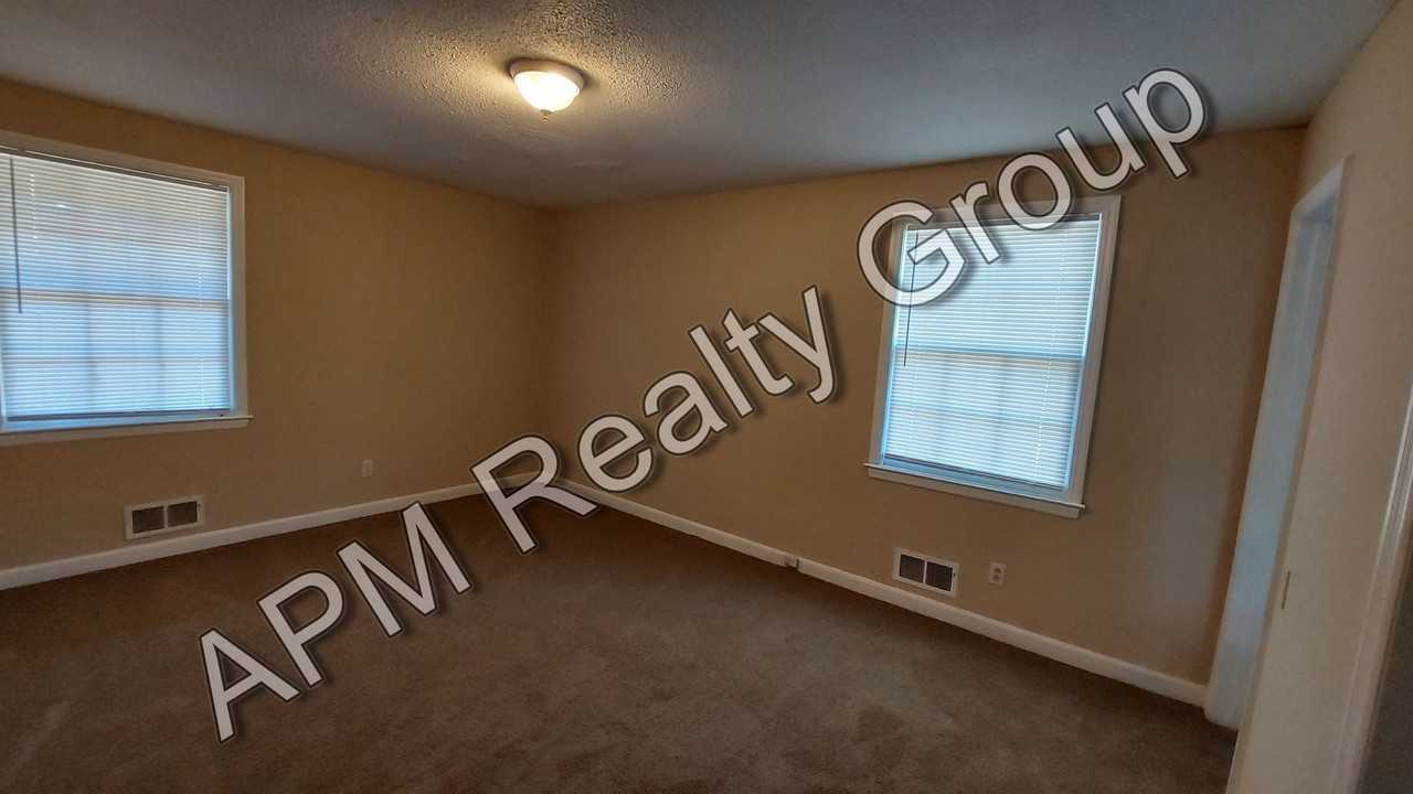 2011 Dominion Drive - Photo 4 of 17