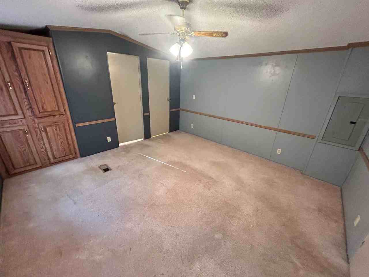 1212 Stateline Rd - Photo 7 of 12