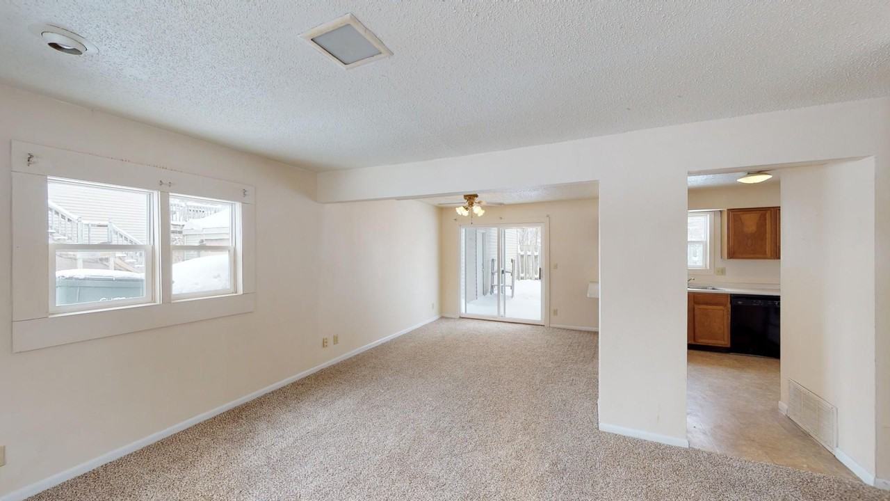 1238 Michigan Ave - Photo 2 of 13