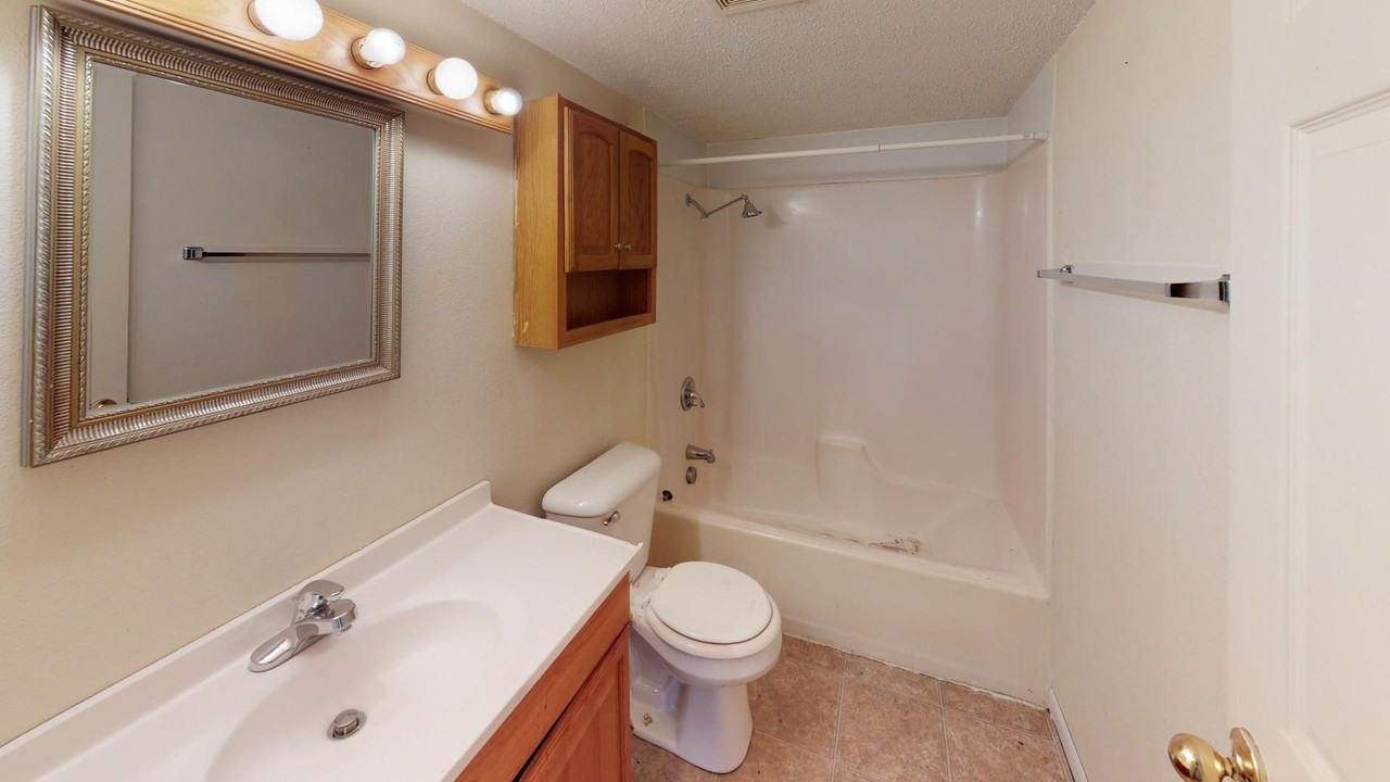 1238 Michigan Ave - Photo 7 of 13