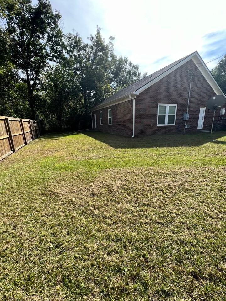 4730 Mint Ave - Photo 3 of 8