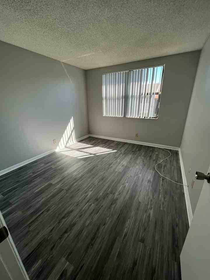 706 Executive Center Drive #34 - Photo 7 of 32