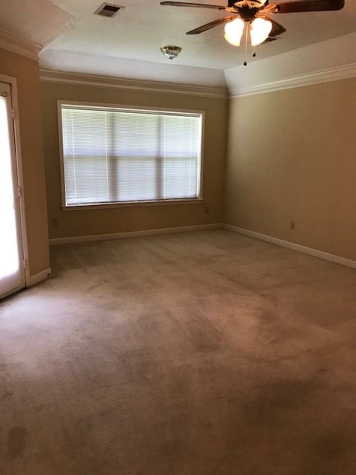 71 Bent Creek Lane - Photo 3 of 12