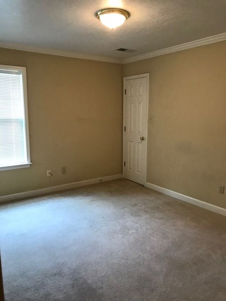 71 Bent Creek Lane - Photo 4 of 12