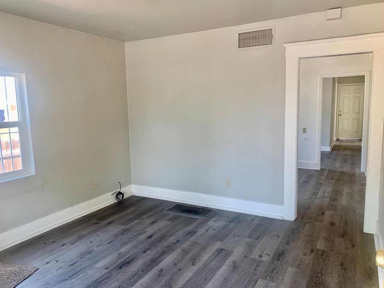 212 East O'neil Avenue - Photo 2 of 12