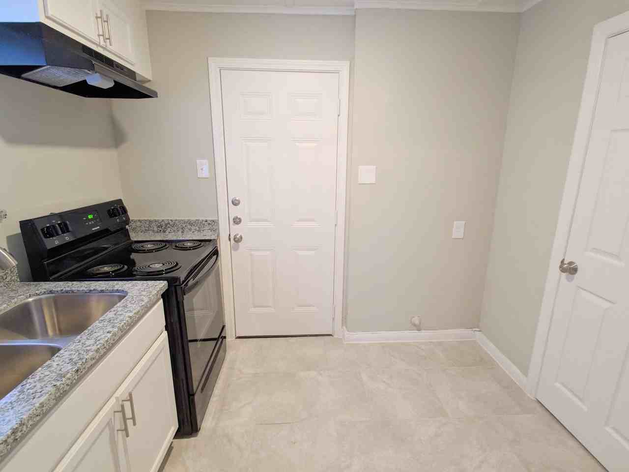 505 13th Street North - Photo 6 of 13