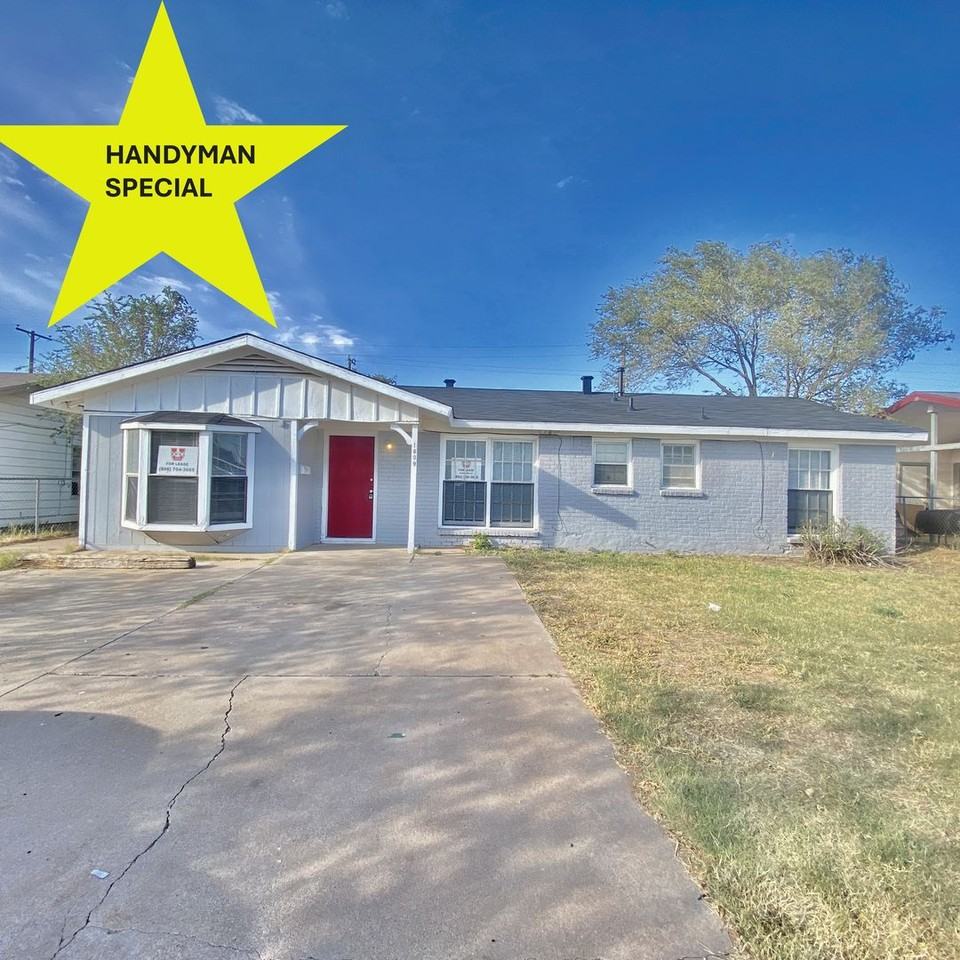 1809 East 2nd Street - Photo 2 of 11