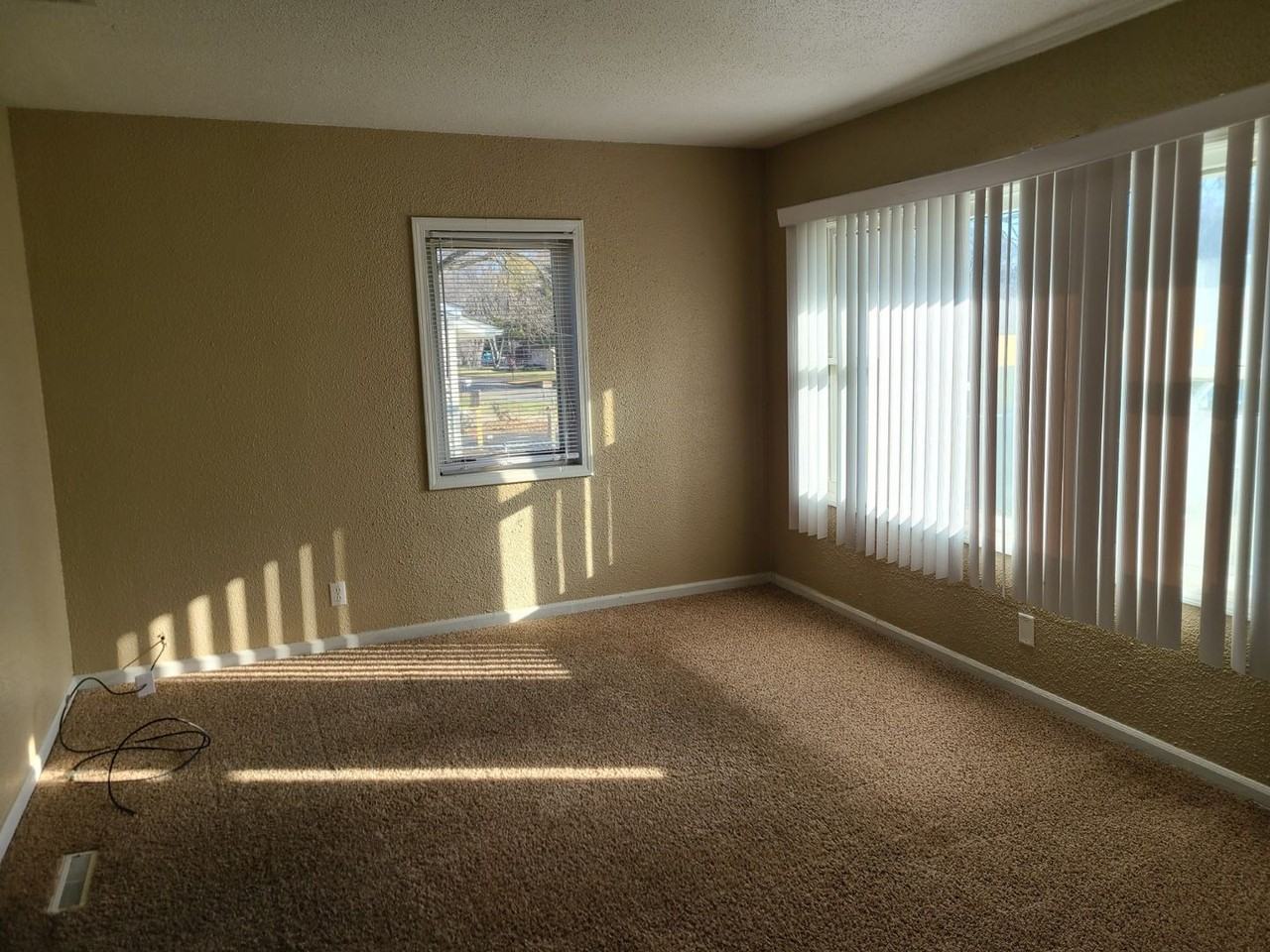 429 Anthony Street - Photo 2 of 9