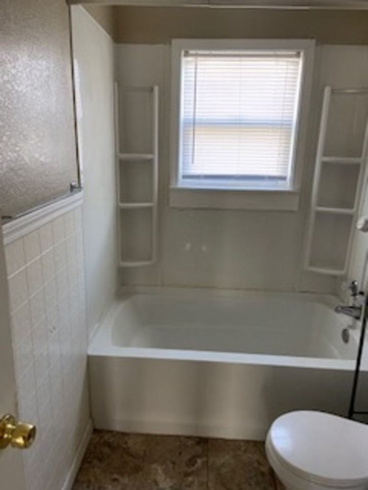 429 Anthony Street - Photo 3 of 9