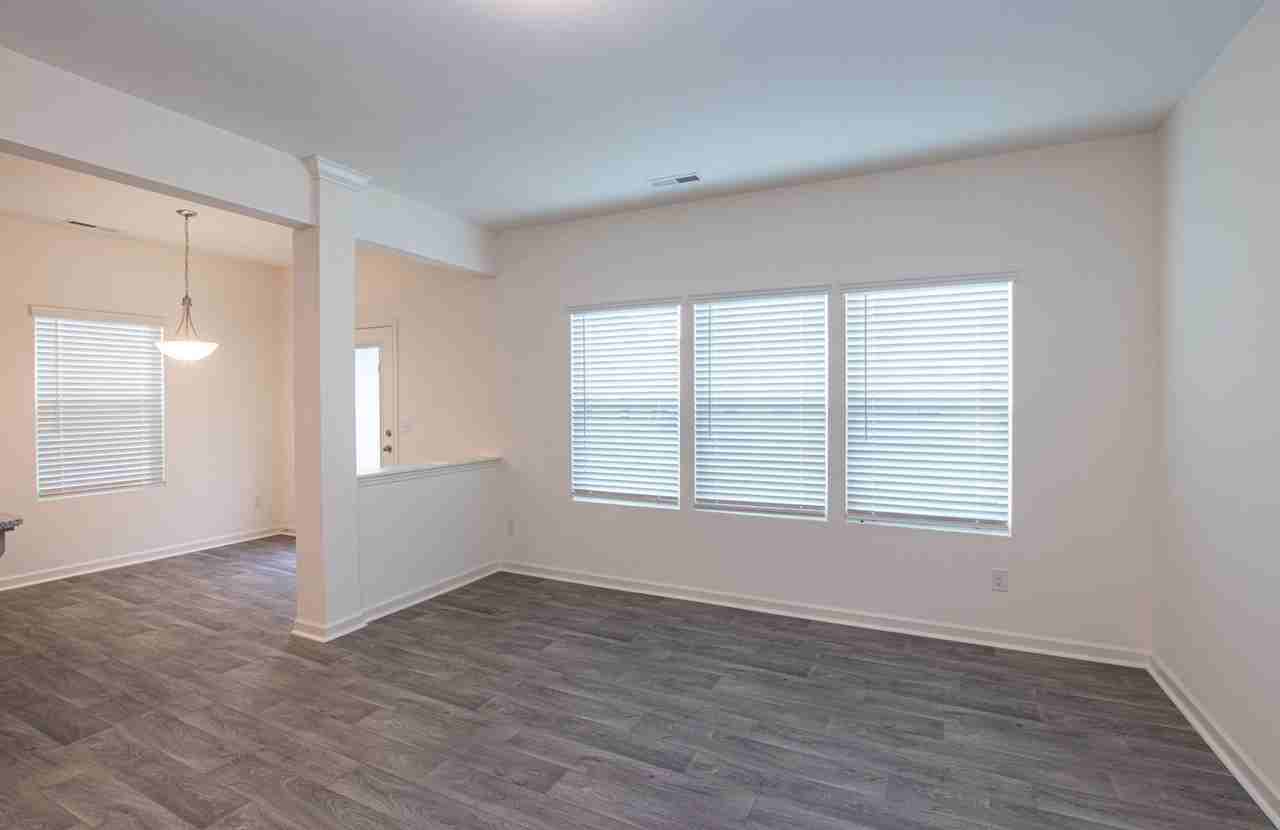 14120 Clayborn St - Photo 6 of 32