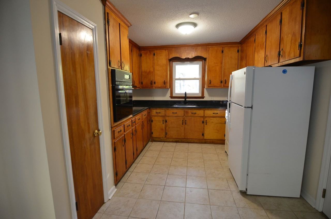 2225 Dimmocks Mill Rd - Photo 7 of 19