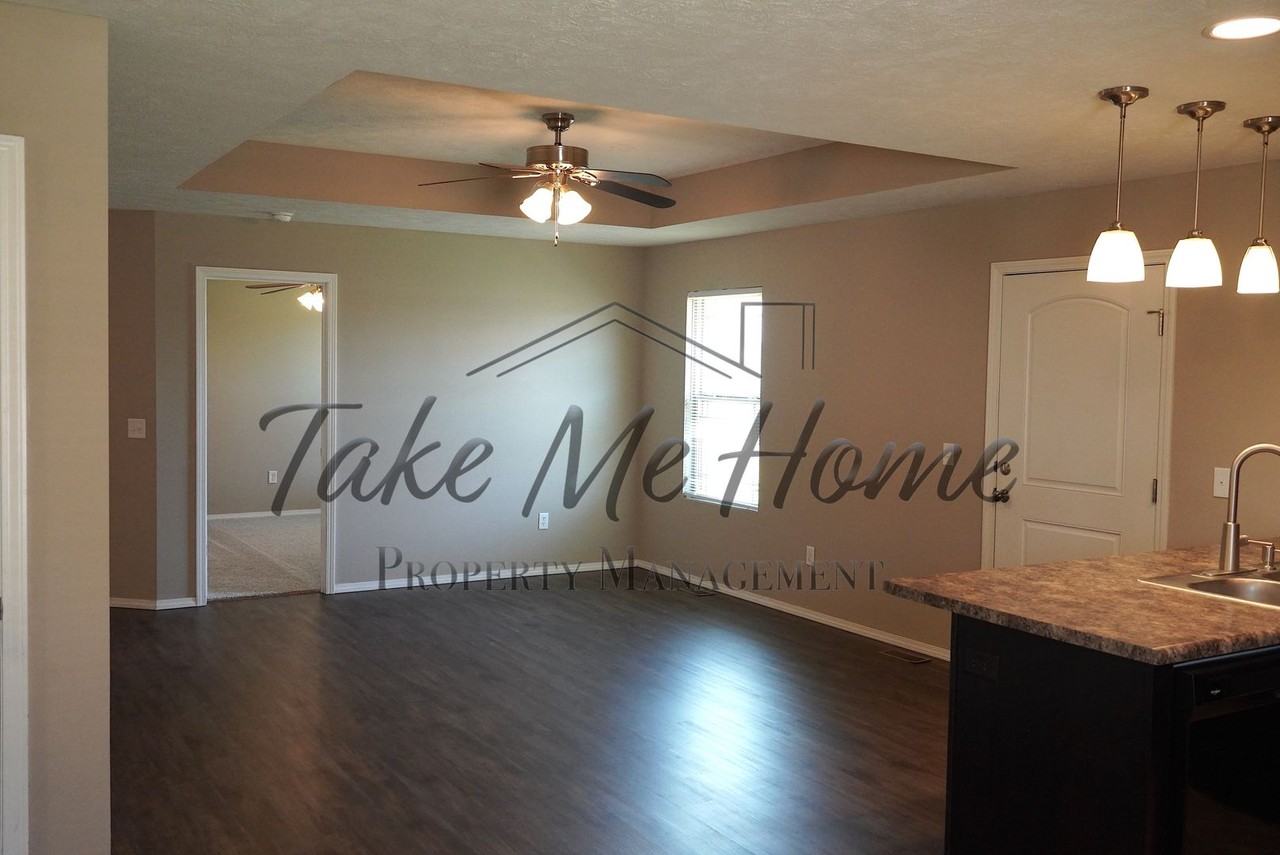 5597 Longleaf Drive - Photo 5 of 17