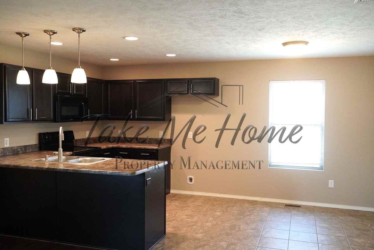 5597 Longleaf Drive - Photo 7 of 17