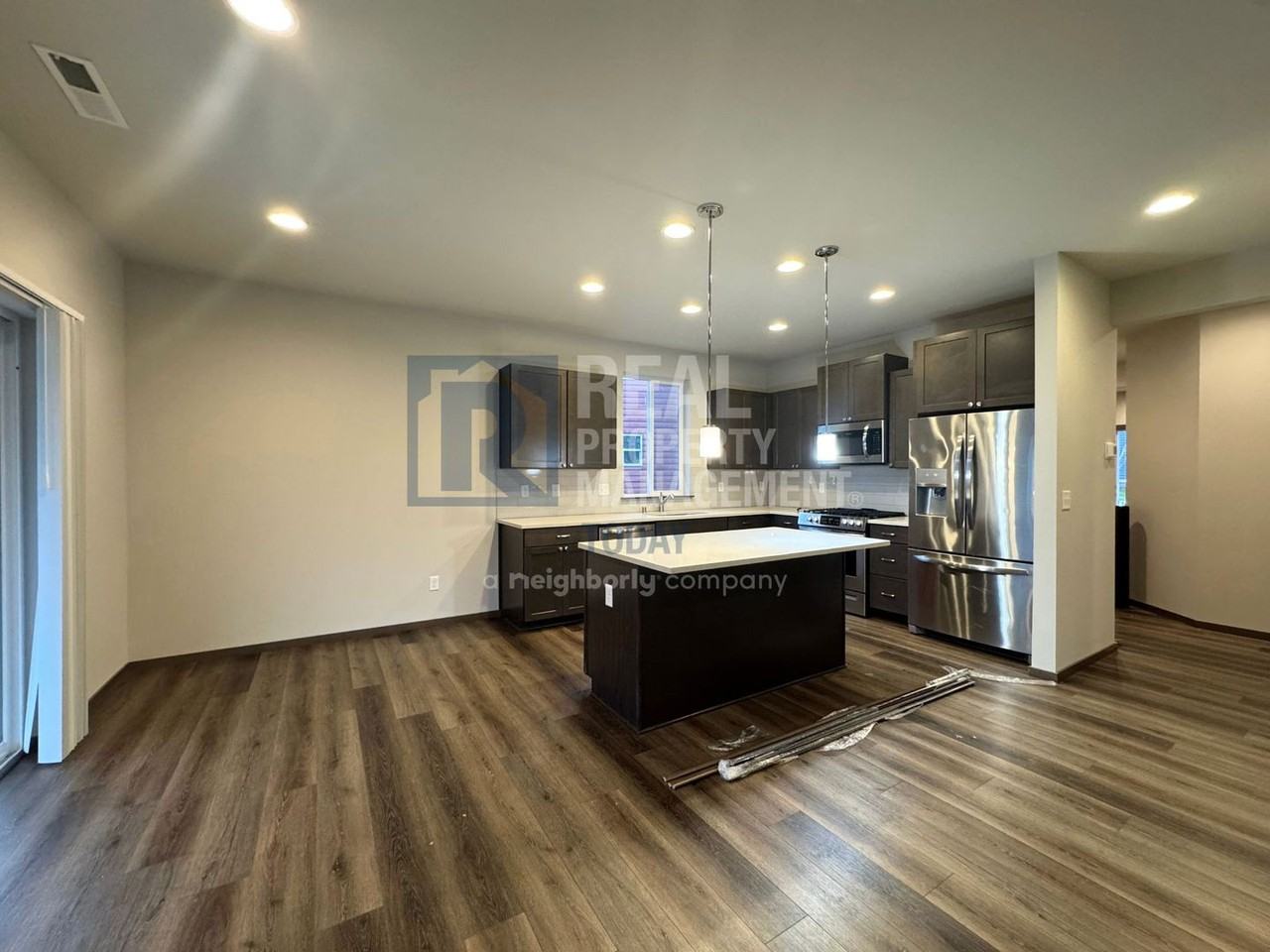 5181 Granger St - Photo 4 of 17