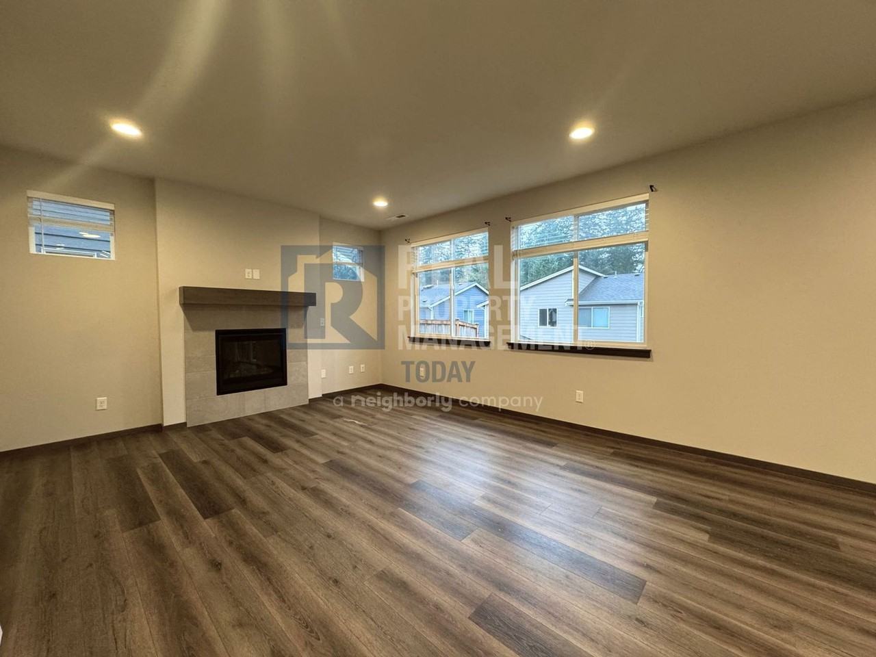 5181 Granger St - Photo 6 of 17