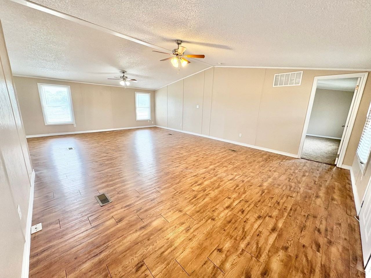 285 County Road 112 - Photo 3 of 34
