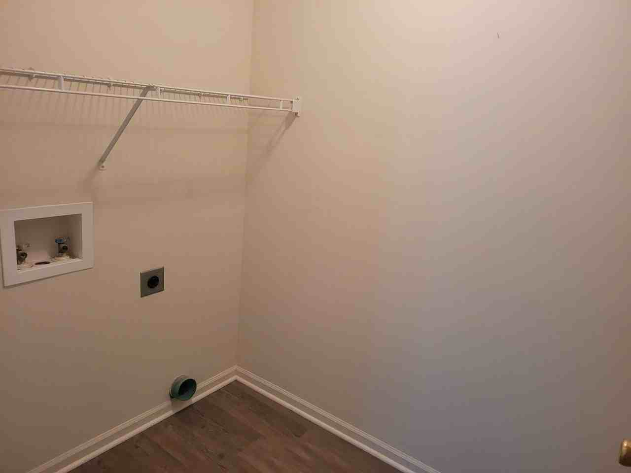 16189 Holy Cross Lane - Photo 3 of 10