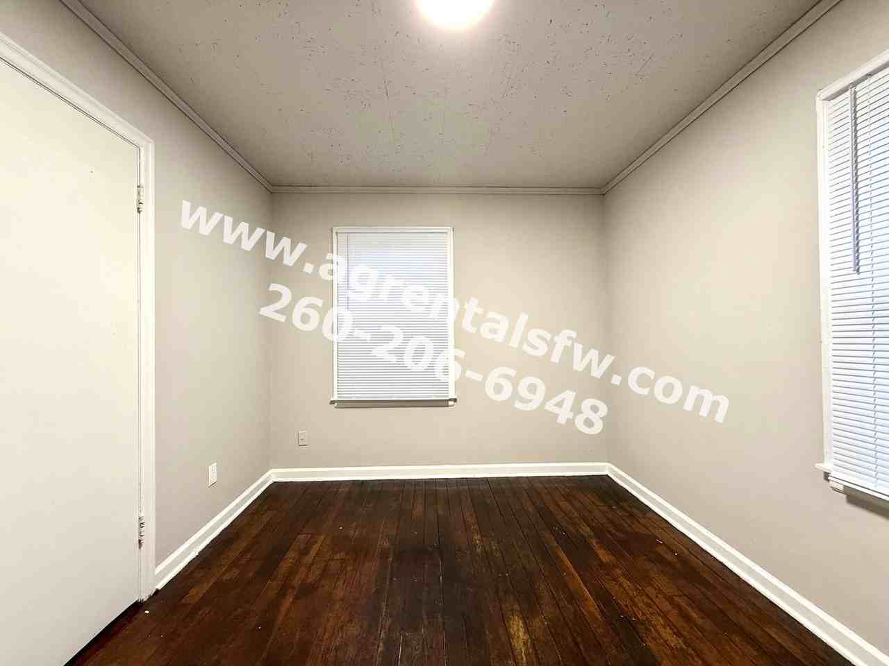 2922 Chestnut Street - Photo 4 of 9