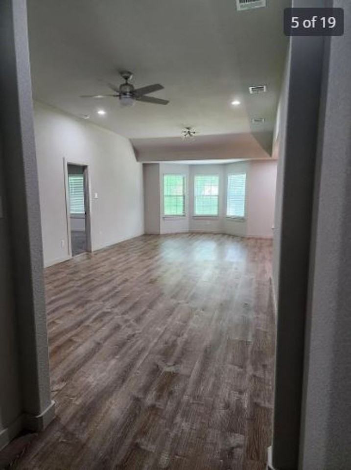 4740 Fellows Ln - Photo 5 of 19