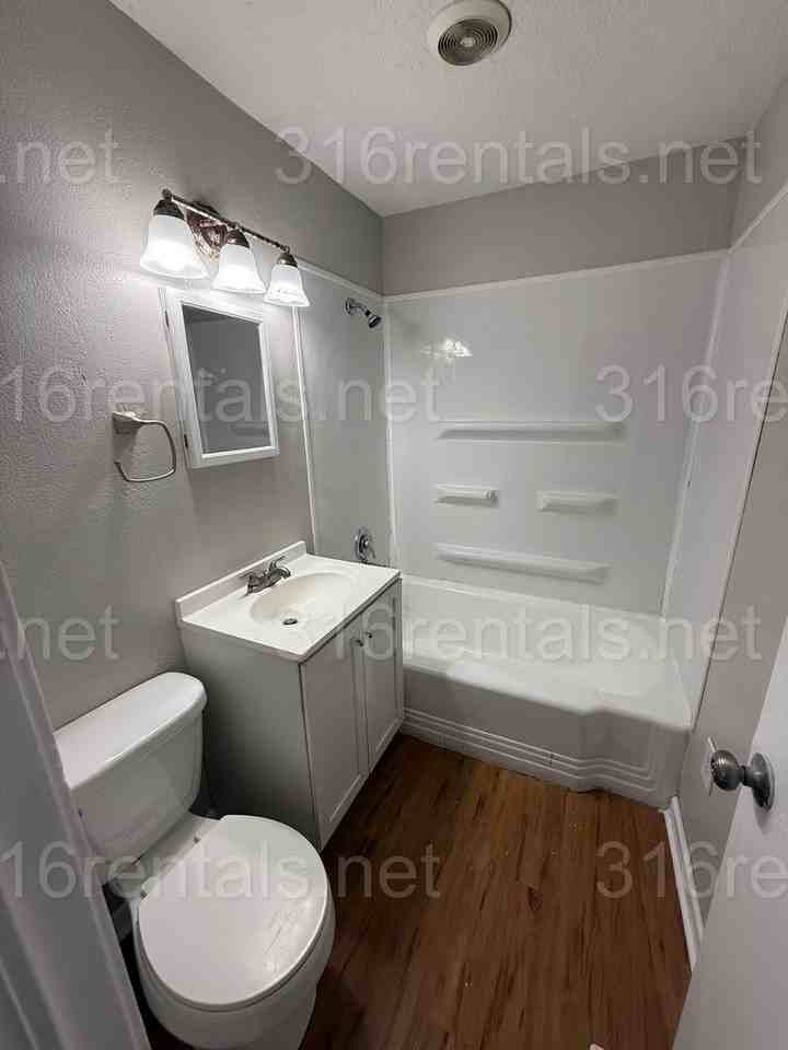 5814 East Harry Street - Photo 7 of 11