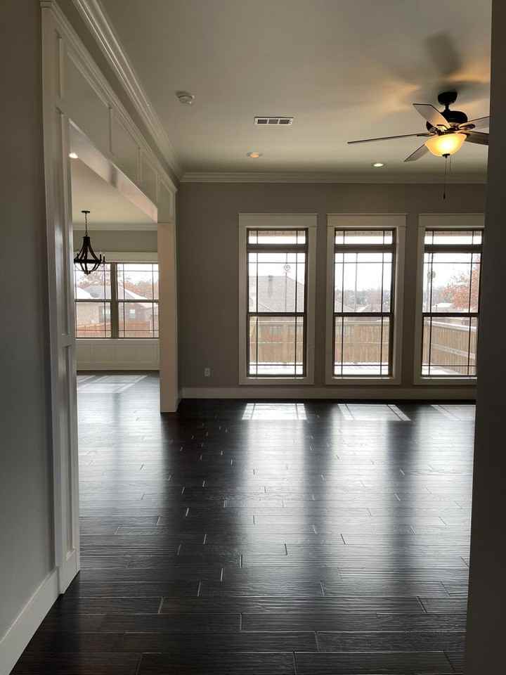 202 Crestwood Lane - Photo 3 of 28