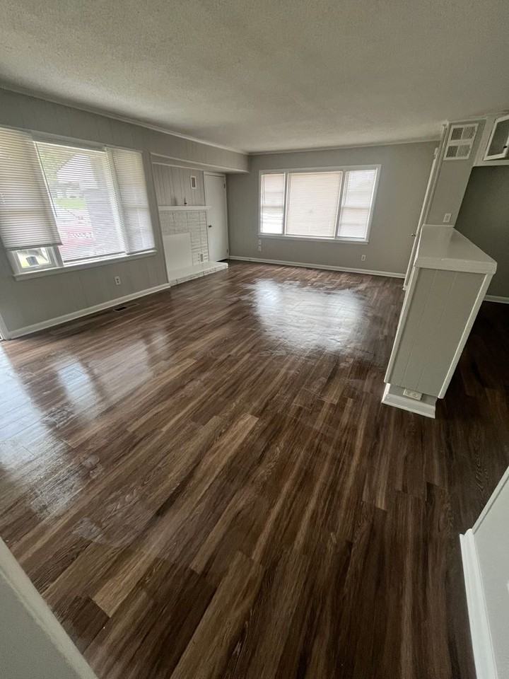 1 East Dunbar Road - Photo 3 of 18